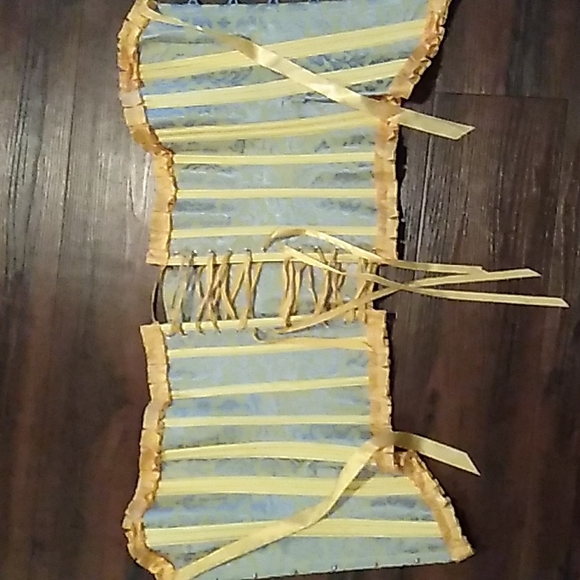 Corset - Picture 4 of 5